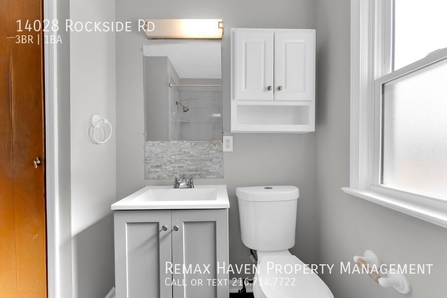 14028 Rockside Rd, Maple Heights - Spacious 3-bed 1-bath single-family home! property image