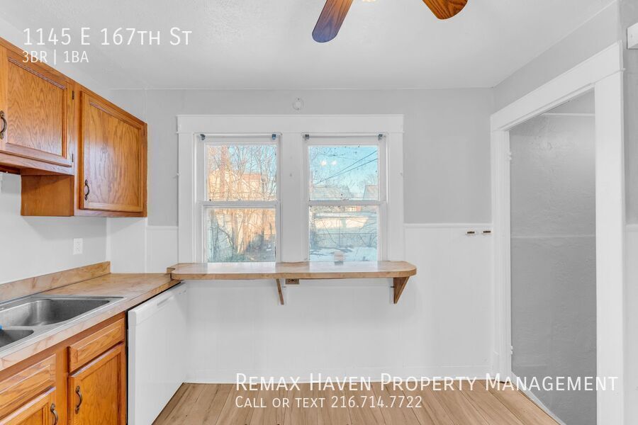 1145 E 167th St, Cleveland - Spacious 3-bed 1-bath single-family home! property image