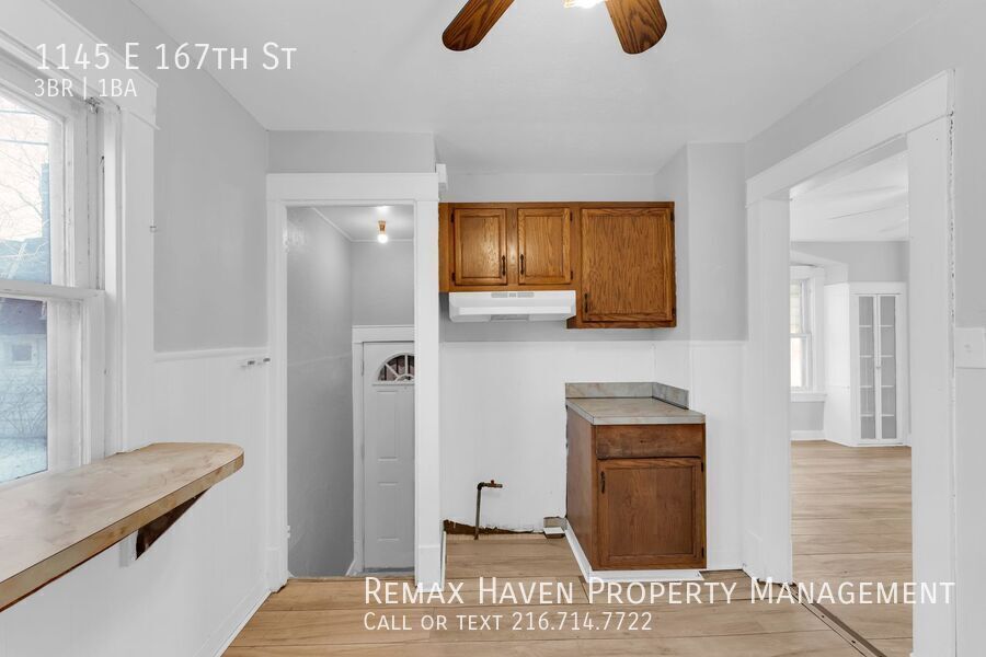 1145 E 167th St, Cleveland - Spacious 3-bed 1-bath single-family home! property image