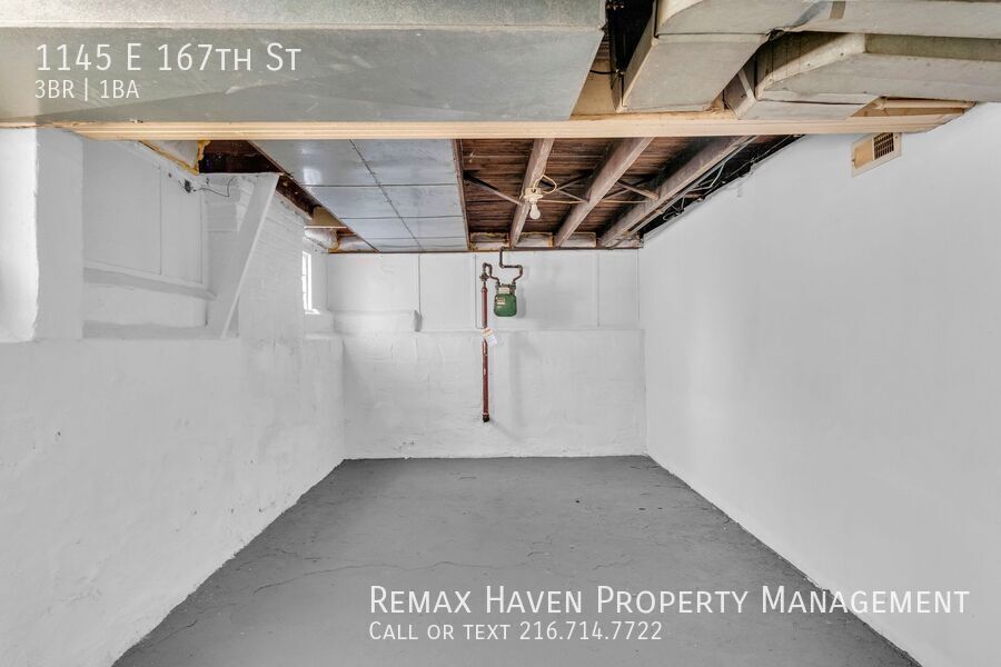 1145 E 167th St, Cleveland - Spacious 3-bed 1-bath single-family home! property image