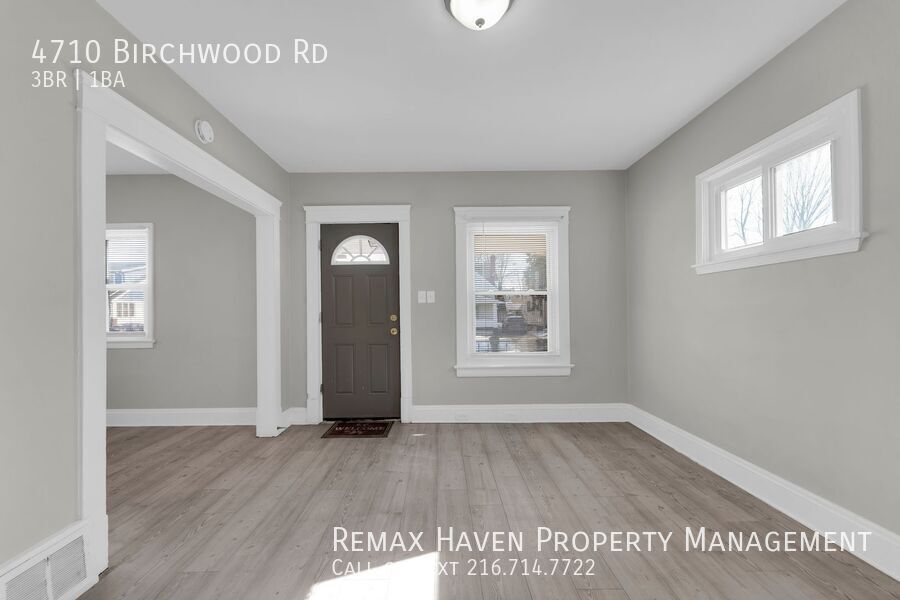 4710 Birchwood Rd, Garfield Heights - Spacious 3-bed 1-bath single-family home! property image