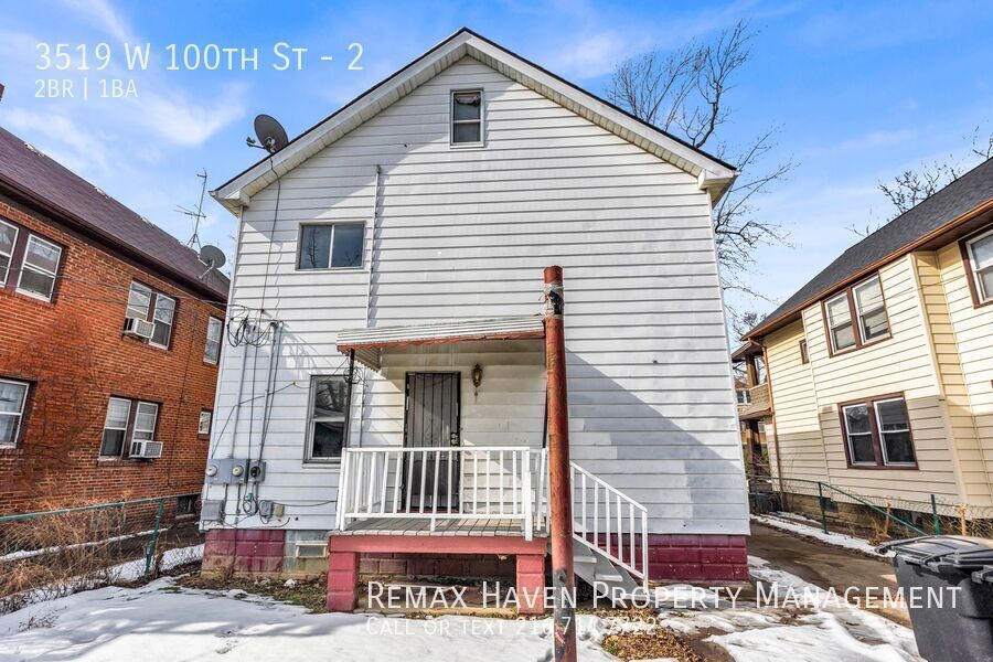 3519 W 100th St | Unit 2, Cleveland - Spacious 2-bed 1-bath multi-family home! All utilities included! property image