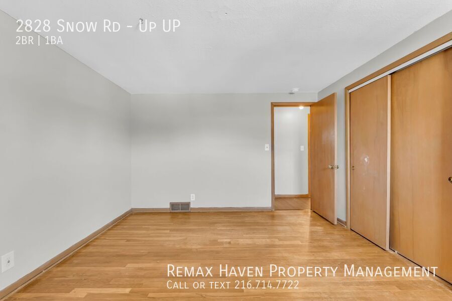 2828 Snow Rd | UP, Parma - Spacious 2-bed 1-bath multi-family home!  property image