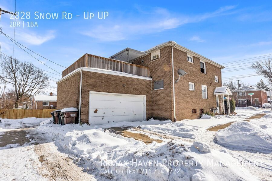 2828 Snow Rd | UP, Parma - Spacious 2-bed 1-bath multi-family home!  property image