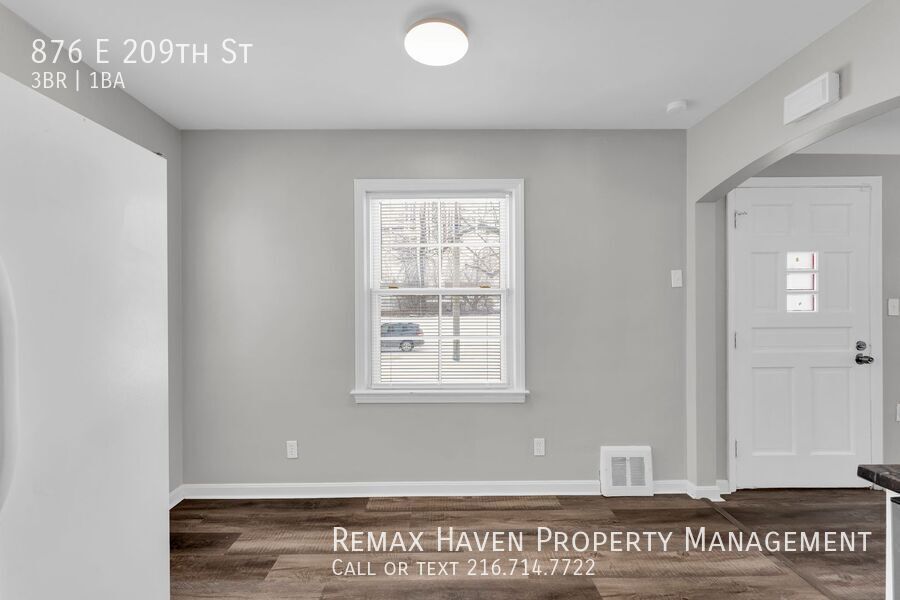 876 E 209th St, Euclid - Spacious 3-bed 1-bath single-family home! property image
