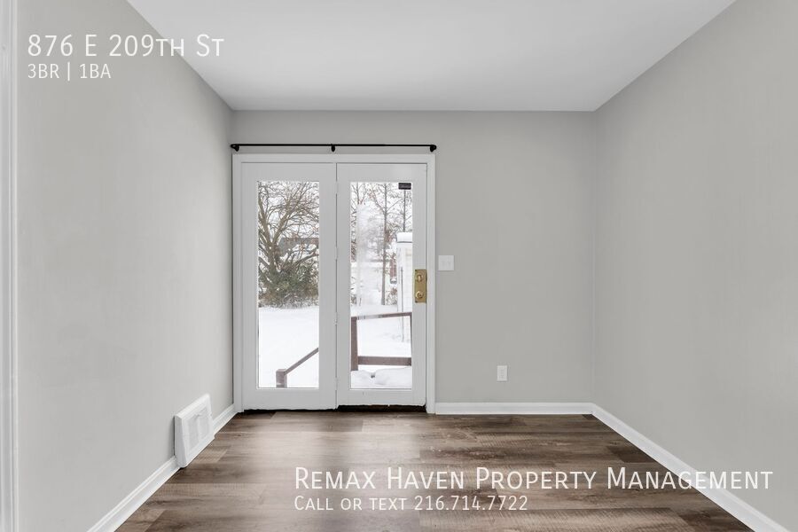 876 E 209th St, Euclid - Spacious 3-bed 1-bath single-family home! property image