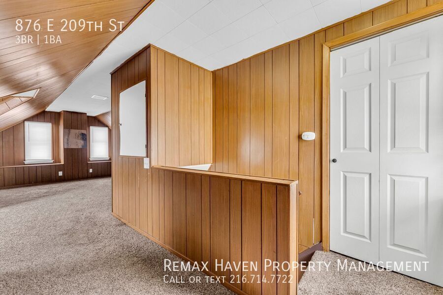 876 E 209th St, Euclid - Spacious 3-bed 1-bath single-family home! property image