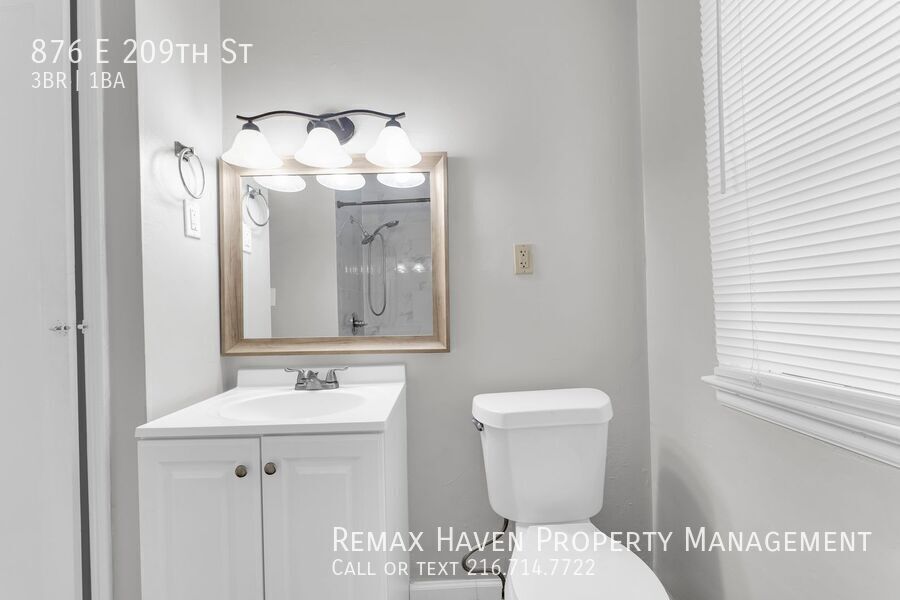 876 E 209th St, Euclid - Spacious 3-bed 1-bath single-family home! property image