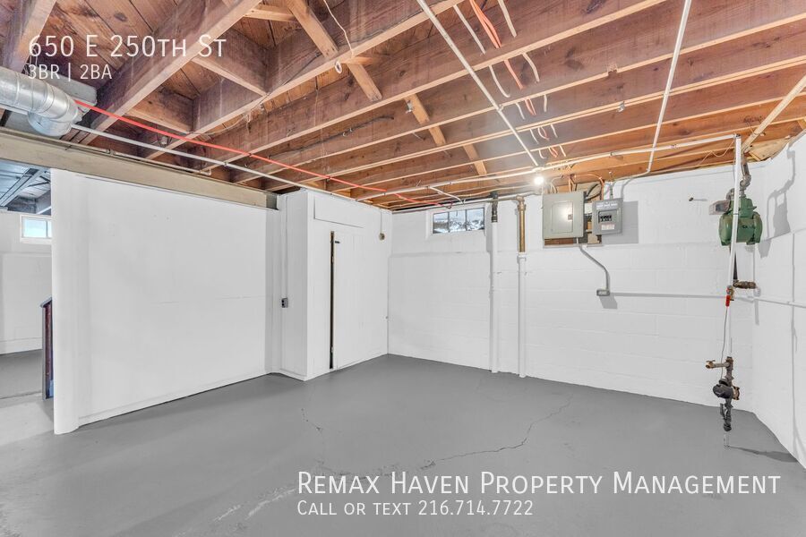 650 E 250th St, Euclid - Spacious 3-bed 2 -bath single-family home! property image