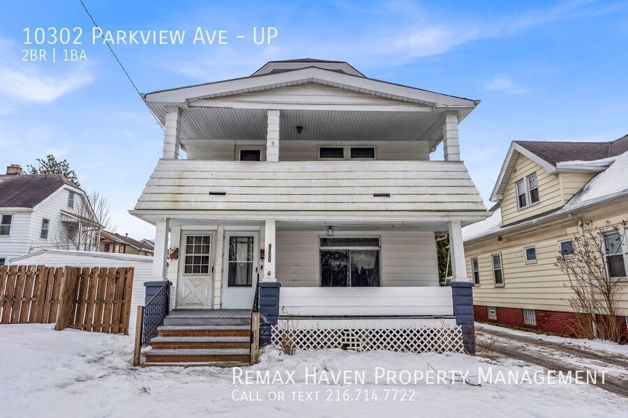 10302 Parview Ave| UP, Garfield Heights - Spacious 2-bed 1-bath multi-family home!  property image