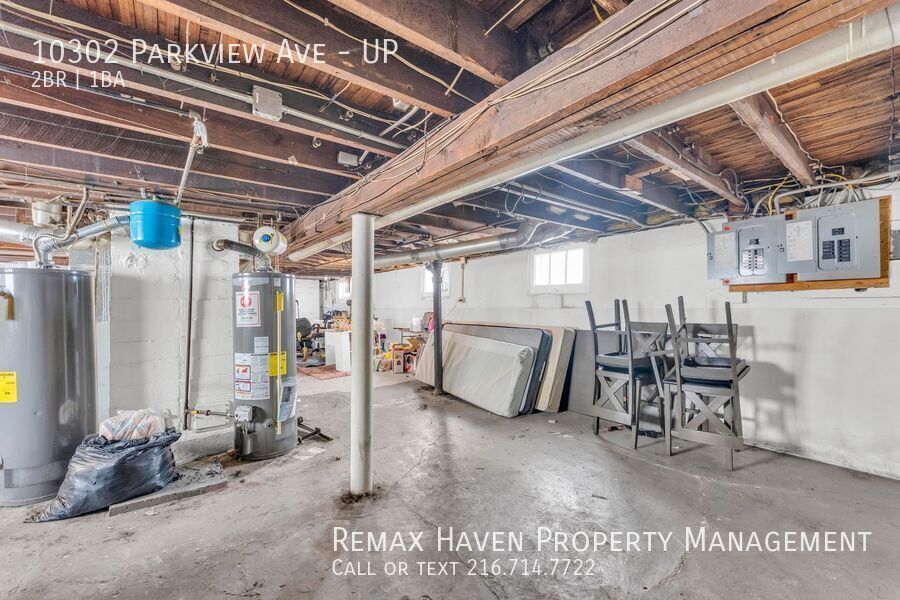 10302 Parview Ave| UP, Garfield Heights - Spacious 2-bed 1-bath multi-family home!  property image