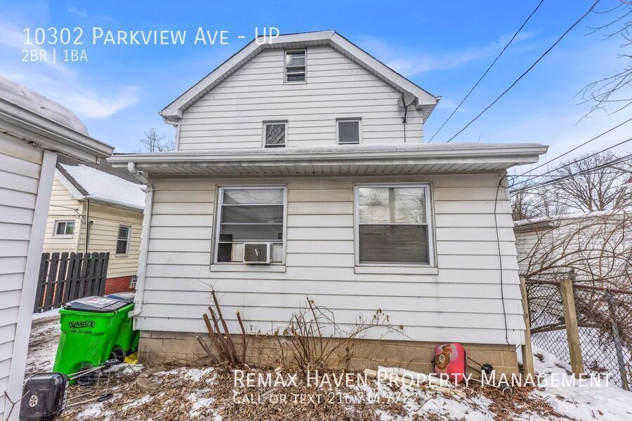 10302 Parview Ave| UP, Garfield Heights - Spacious 2-bed 1-bath multi-family home!  property image