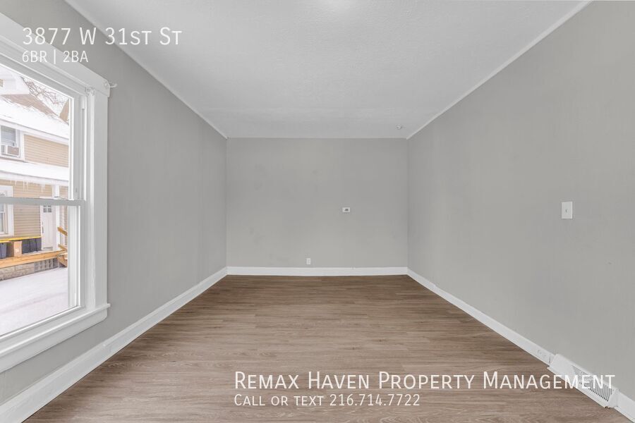 3877 W 31st St, Cleveland - Spacious 6-bed 2-bath single-family home! property image