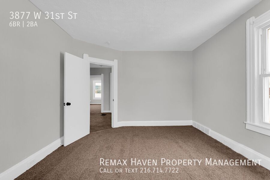 3877 W 31st St, Cleveland - Spacious 6-bed 2-bath single-family home! property image