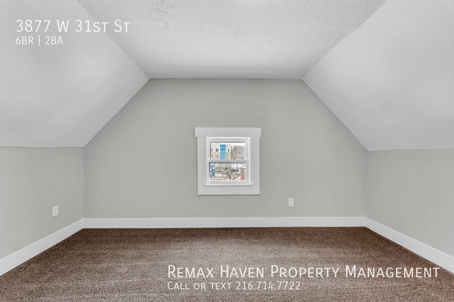 3877 W 31st St, Cleveland - Spacious 6-bed 2-bath single-family home! property image