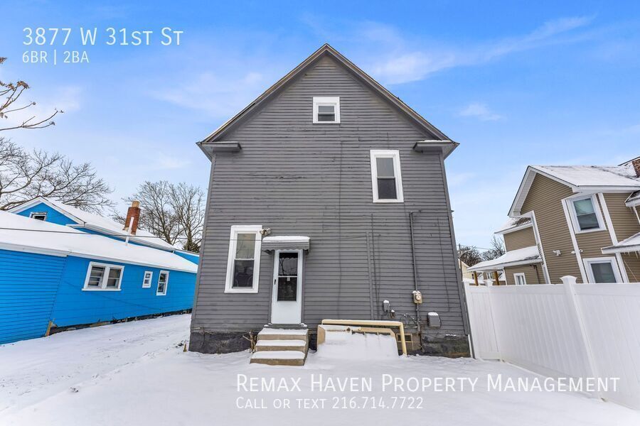 3877 W 31st St, Cleveland - Spacious 6-bed 2-bath single-family home! property image