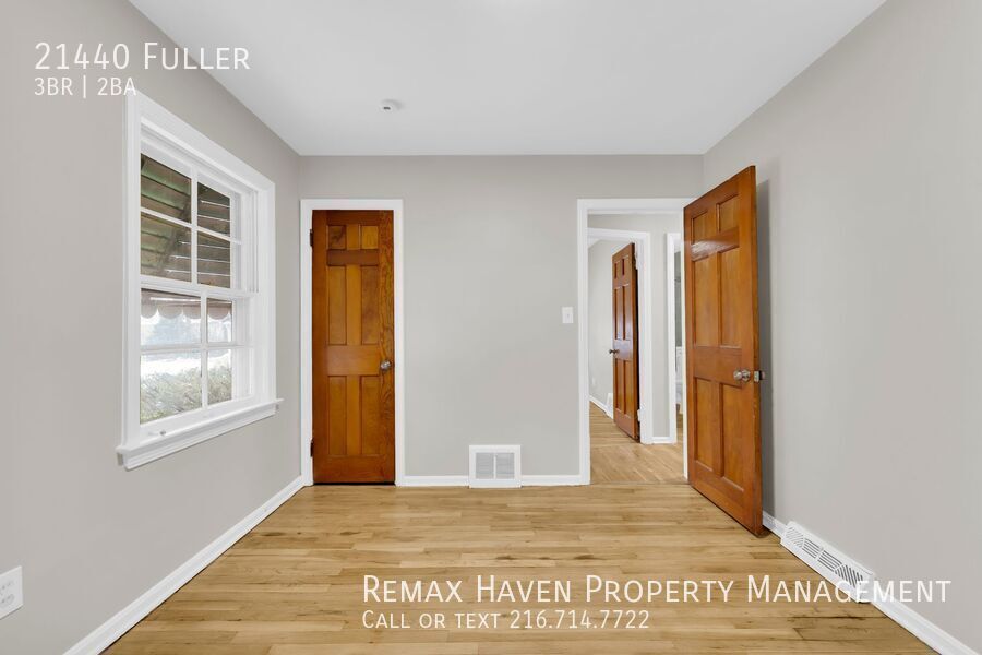 21440 Fuller Ave, Euclid - Spacious 3-bed 2 -bath single-family home! property image