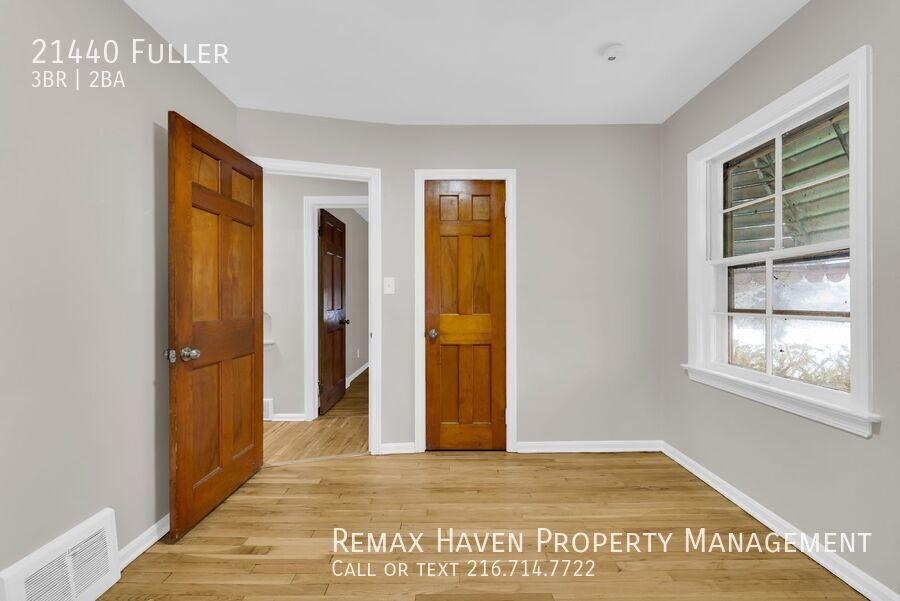 21440 Fuller Ave, Euclid - Spacious 3-bed 2 -bath single-family home! property image