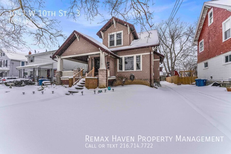 1041 W 10th St | Unit 3, Lorain - Spacious 1-bed 1-bath multi-family home! All utilities included! property image