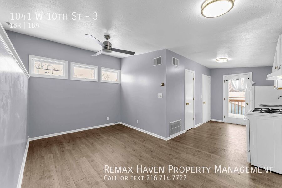 1041 W 10th St | Unit 3, Lorain - Spacious 1-bed 1-bath multi-family home! All utilities included! property image