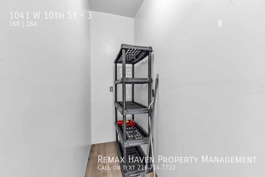 1041 W 10th St | Unit 3, Lorain - Spacious 1-bed 1-bath multi-family home! All utilities included! property image