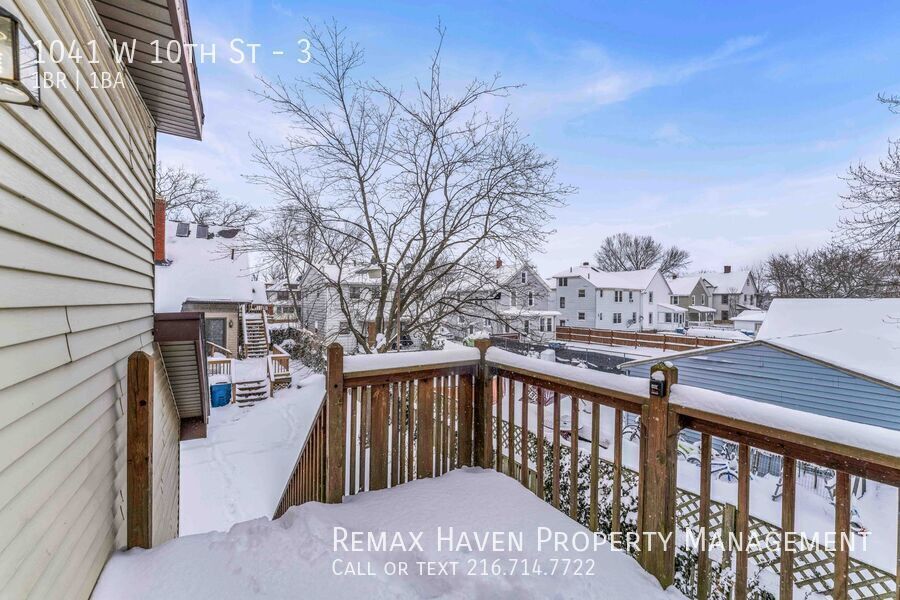 1041 W 10th St | Unit 3, Lorain - Spacious 1-bed 1-bath multi-family home! All utilities included! property image