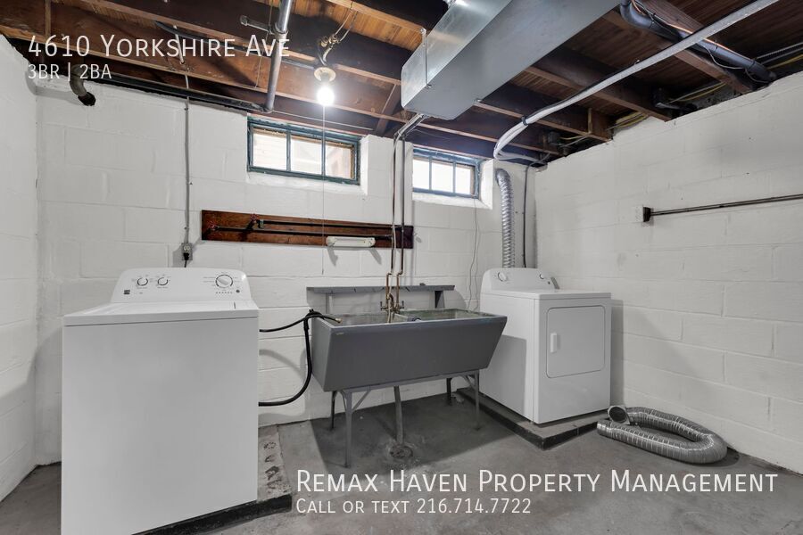 4610 Yorkshire Ave, Parma - Spacious 3-bed 2 -bath single-family home! property image