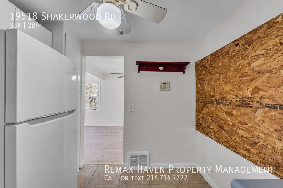 19518 Shakerwood Rd, Warrensville Heights - Spacious 3 - bed 1.5 - bath single-family home! property image