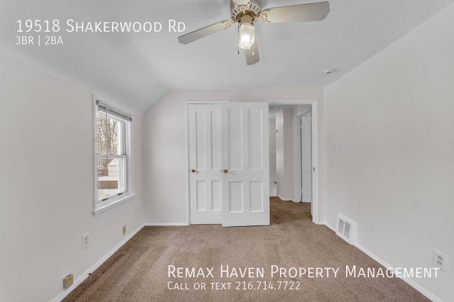 19518 Shakerwood Rd, Warrensville Heights - Spacious 3 - bed 1.5 - bath single-family home! property image