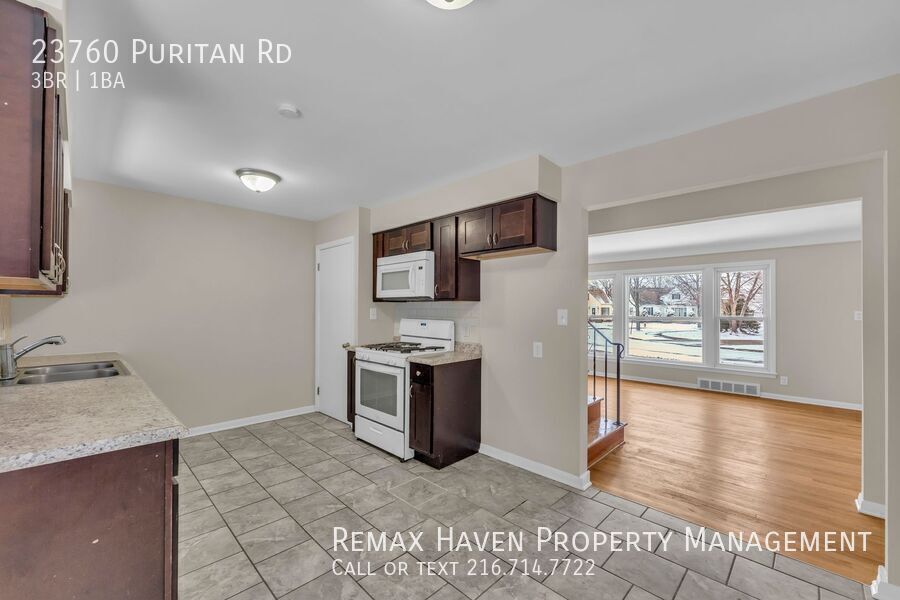 23760 Puritan Rd, Euclid - Spacious 3- bed 1- bath single-family home! property image