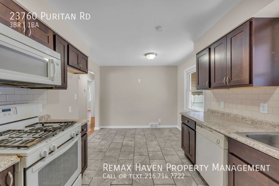 23760 Puritan Rd, Euclid - Spacious 3- bed 1- bath single-family home! property image