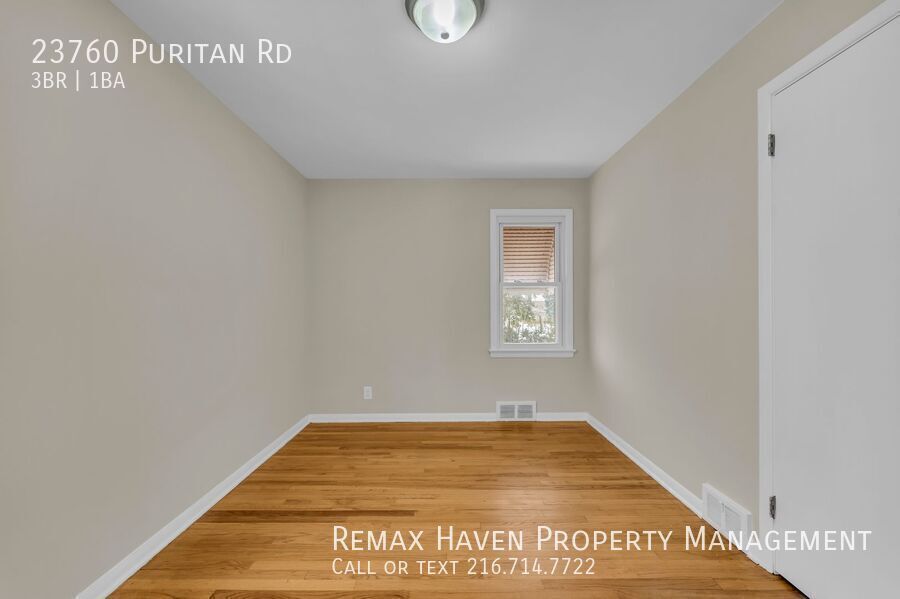 23760 Puritan Rd, Euclid - Spacious 3- bed 1- bath single-family home! property image
