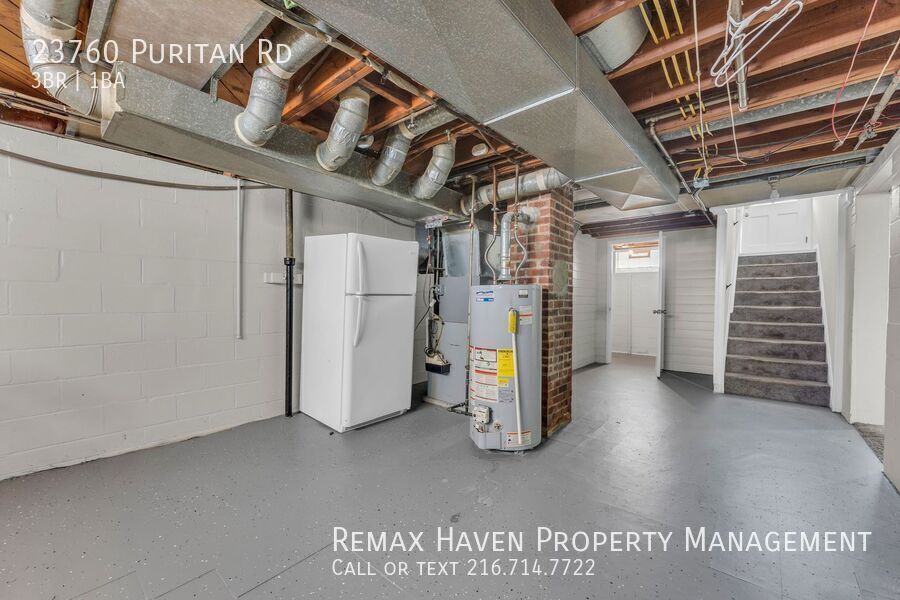 23760 Puritan Rd, Euclid - Spacious 3- bed 1- bath single-family home! property image