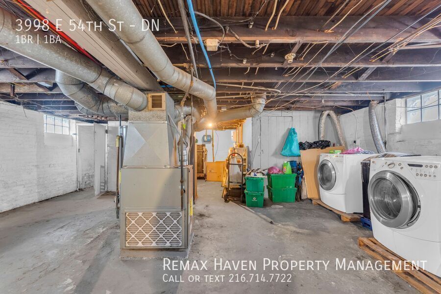 3998 E 54th St | DN, Newburgh Heights - Spacious 1-bed 1-bath multi-family home!  property image