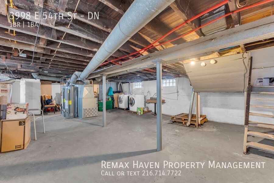 3998 E 54th St | DN, Newburgh Heights - Spacious 1-bed 1-bath multi-family home!  property image