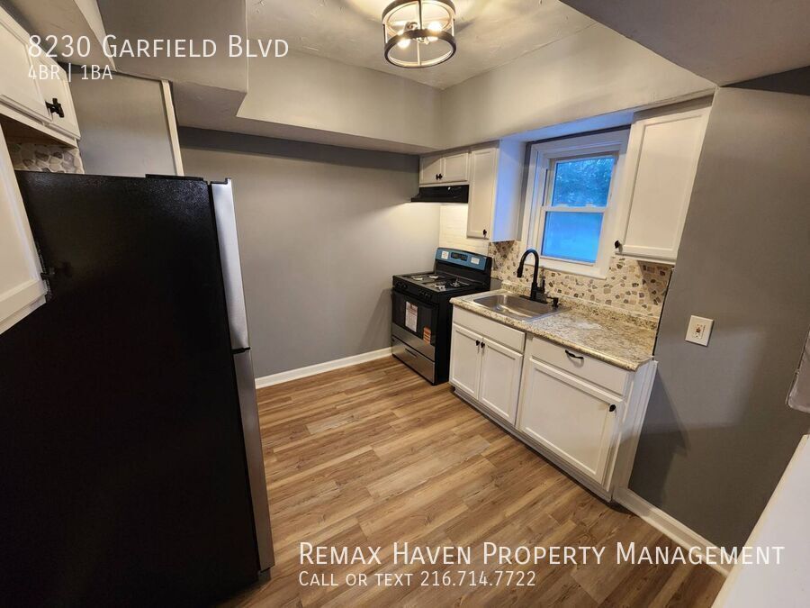 8230 Garfield Blvd, Garfield Heights - Spacious 4-bed 1 -bath single-family home! property image