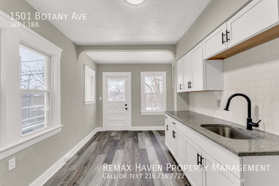 1501 Botany Ave, Cleveland - Spacious 3-bed 1 -bath single-family home! property image