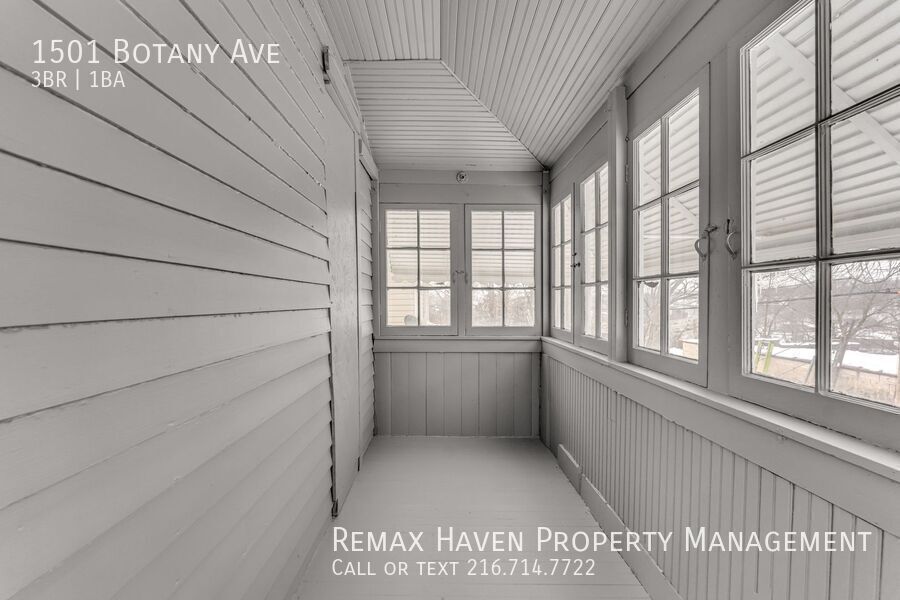 1501 Botany Ave, Cleveland - Spacious 3-bed 1 -bath single-family home! property image