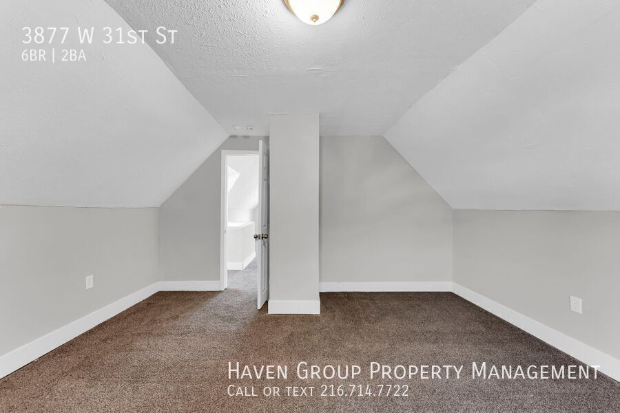 3877 W 31st St, Cleveland - Spacious 6-bed 2-bath single-family home! property image