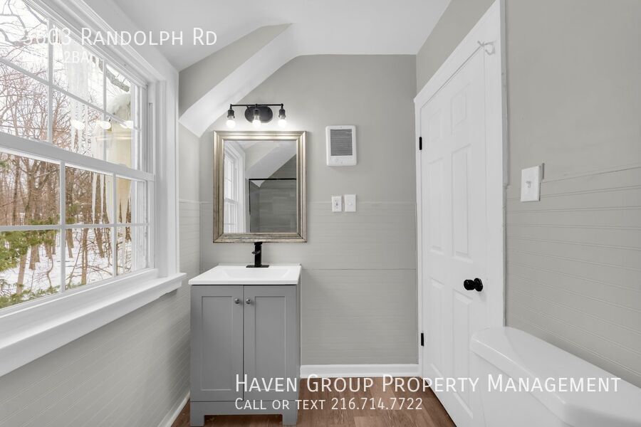 3603 Randolph Rd, Cleveland Heights - Spacious 4-bed 1.5-bath single-family home! property image