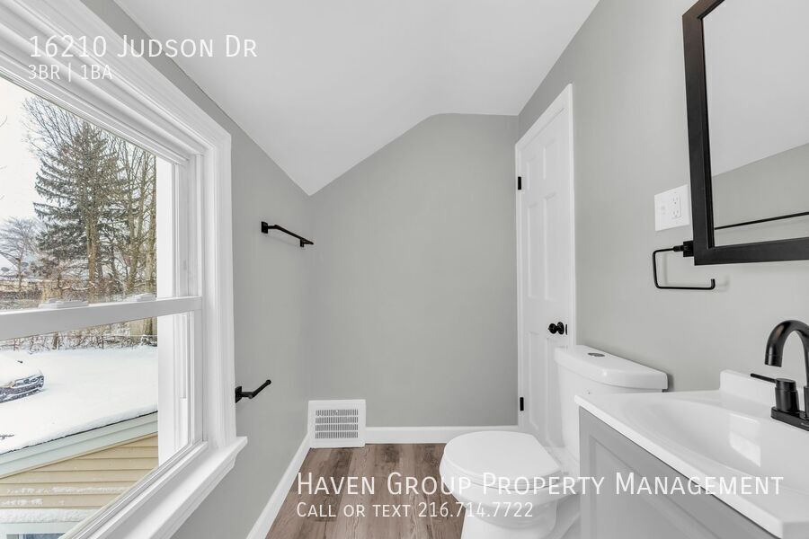 16210 Judson Dr, Cleveland - Spacious 3-bed 1-bath single-family home! property image