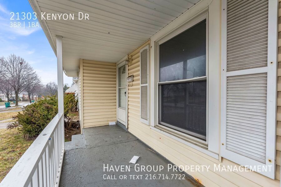 21303 Kenyon Dr, Maple Heights- Spacious 3-bed 1-bath single-family home! property image