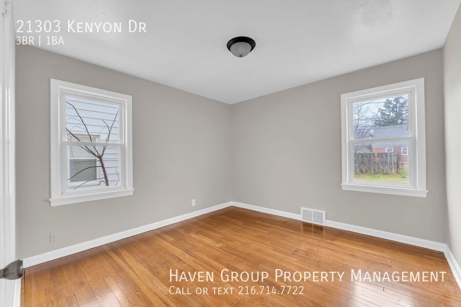 21303 Kenyon Dr, Maple Heights- Spacious 3-bed 1-bath single-family home! property image