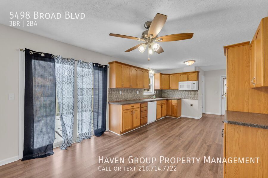 5498 Broad Blvd, North Ridgeville- Spacious 3-bed 1.5-bath single-family home! property image