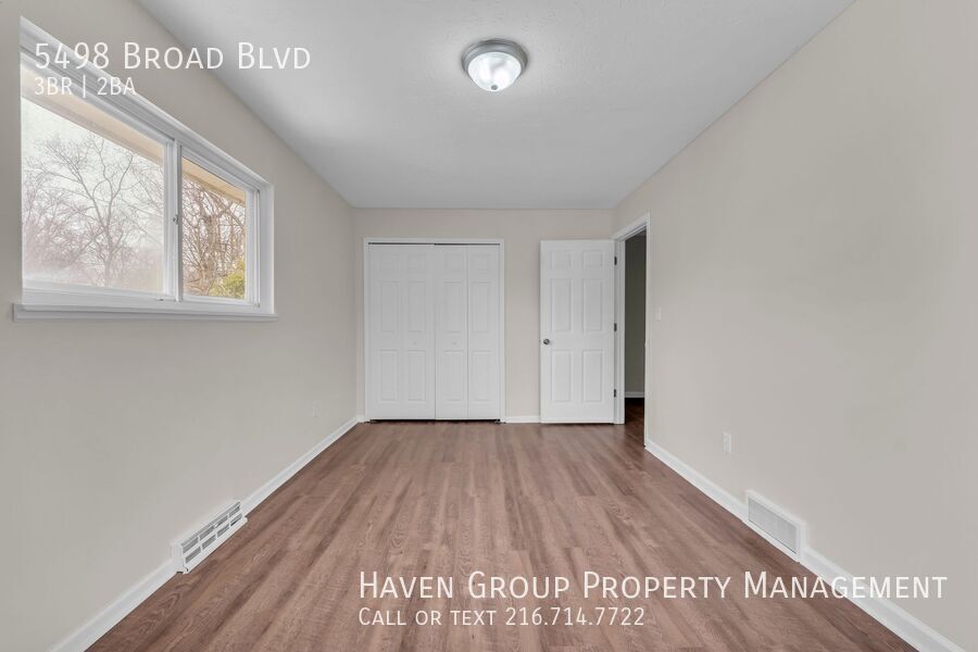 5498 Broad Blvd, North Ridgeville- Spacious 3-bed 1.5-bath single-family home! property image