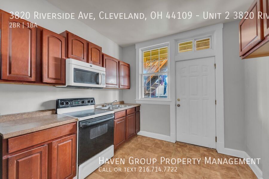 3820 Riverside Ave | #2, Cleveland - Spacious 2-bed 1-bath multi-family home! property image