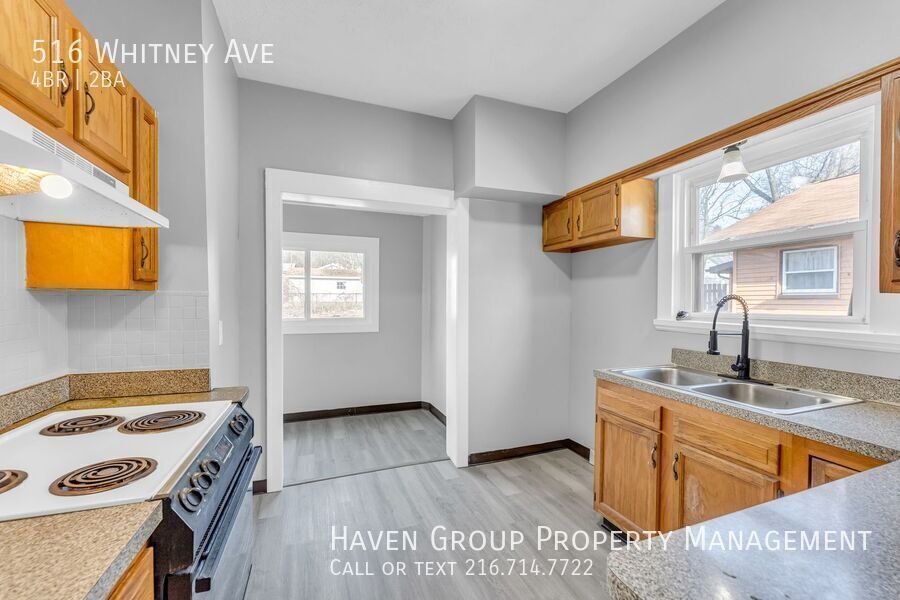 516 Whitney Ave, Akron - Spacious 4-bed 2-bath single-family home! property image