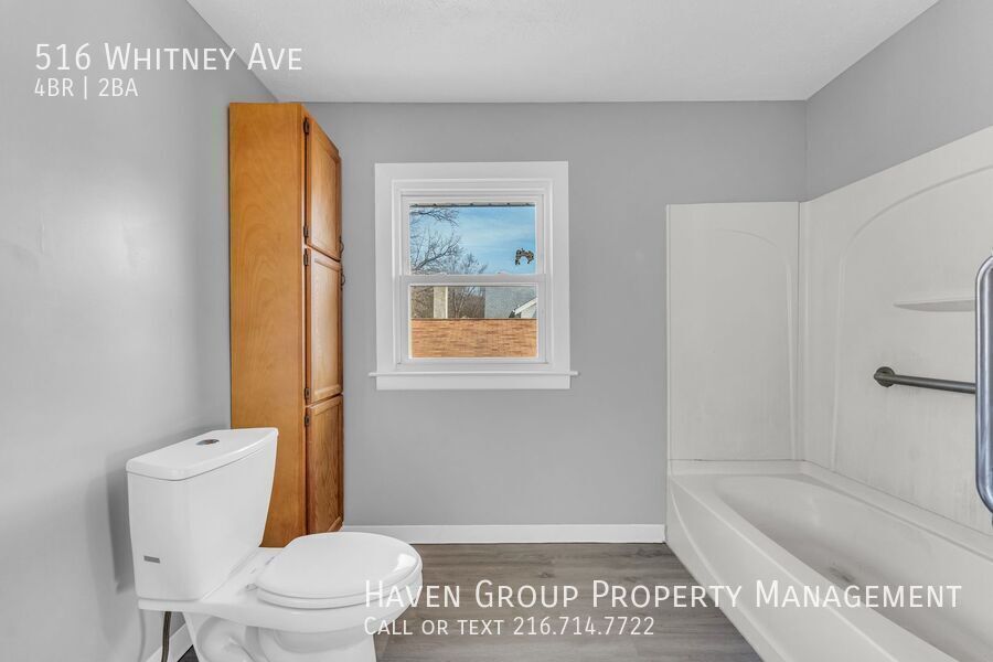 516 Whitney Ave, Akron - Spacious 4-bed 2-bath single-family home! property image