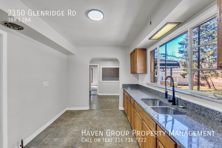 2150 Glenridge Rd, Euclid - Spacious 3-bed 1.5-bath single-family home! property image