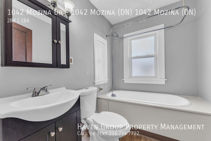 1042 Mozina Dr | DN, Cleveland - Spacious 2-bed 1-bath multi-family home! property image